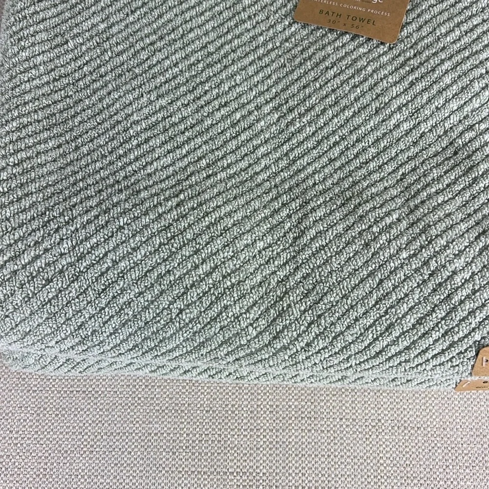Ecoexistence Bath Towel Set Green Textured Zero Twist Loops Set of 2 NEW